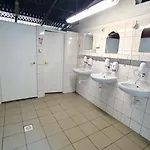 Kemping Przyczepy Kempingowe Azur Blisko Plazy I Centrum