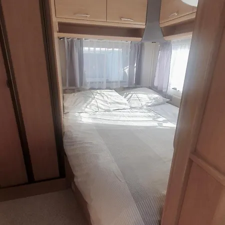 Camping Przyczepy Kempingowe Azur Blisko Plazy I Centrum *