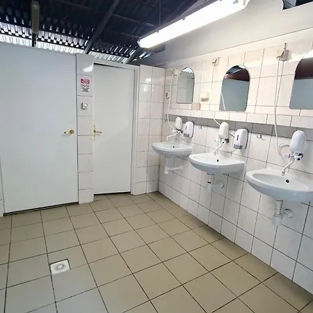Campsite Przyczepy Kempingowe Azur Blisko Plazy I Centrum