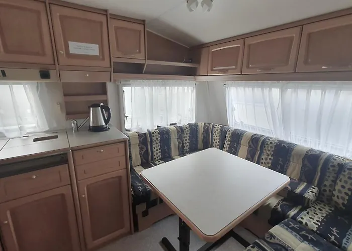 אתר קמפינג Przyczepy Kempingowe Azur Blisko Plazy I Centrum *