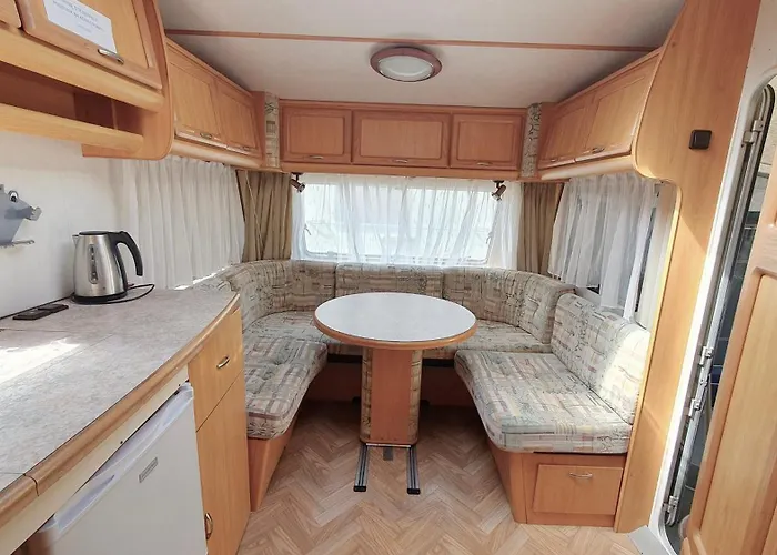 Przyczepy Kempingowe Azur Blisko Plazy I Centrum אתר קמפינג מיילנו