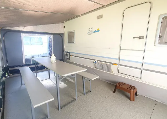 Przyczepy Kempingowe Azur Blisko Plazy I Centrum מיילנו