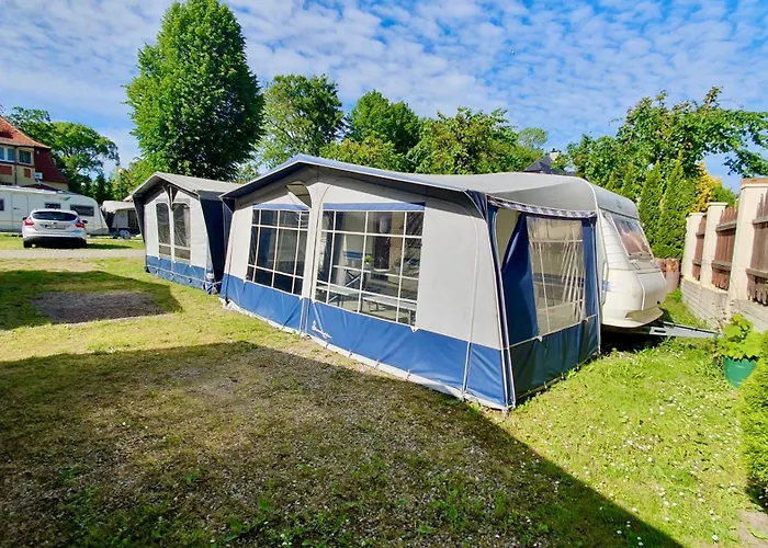 Przyczepy Kempingowe Azur Blisko Plazy I Centrum אתר קמפינג